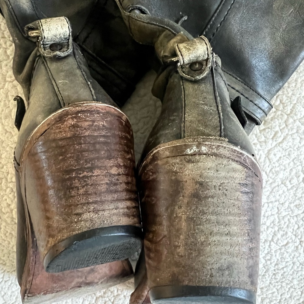 Frye Women's Black Distressed Leather Boots - Picture 13 of 13